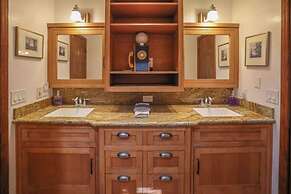 Moonridge Mountain Retreat