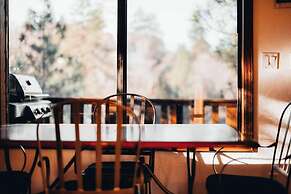 Moonridge Mountain Retreat