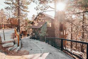 Moonridge Mountain Retreat