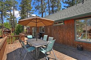 Teakwood Cozy Wood Cabin with Fireplace