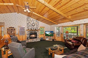 Teakwood Cozy Wood Cabin with Fireplace