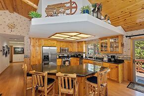 Teakwood Cozy Wood Cabin with Fireplace