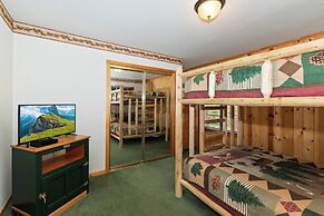 Teakwood Cozy Wood Cabin with Fireplace