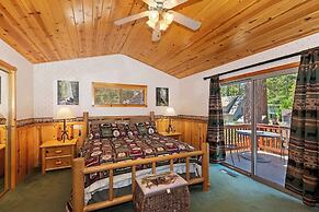 Teakwood Cozy Wood Cabin with Fireplace