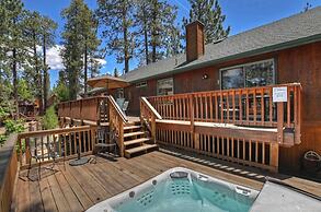 Teakwood Cozy Wood Cabin with Fireplace
