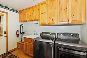 Teakwood Cozy Wood Cabin with Fireplace