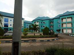 Heroes Luxury Apartments and Suites