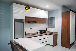 Heroes Luxury Apartments and Suites