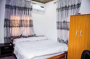 Heroes Luxury Apartments and Suites