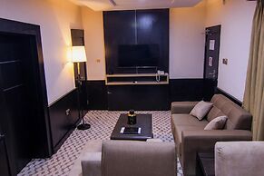 Heroes Luxury Apartments and Suites