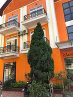 Hoa Binh Tam Dao Hotel