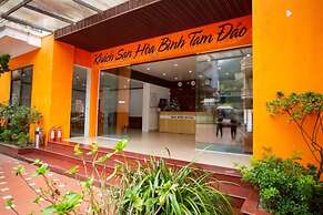 Hoa Binh Tam Dao Hotel