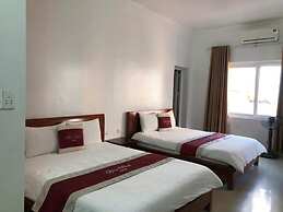 Hoa Binh Tam Dao Hotel