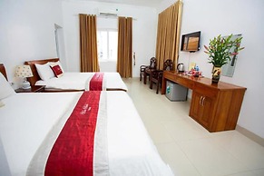 Hoa Binh Tam Dao Hotel