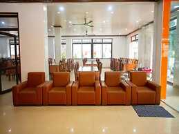 Hoa Binh Tam Dao Hotel