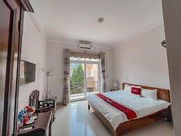 Hoa Binh Tam Dao Hotel
