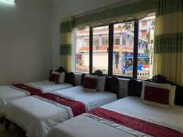 Hoa Binh Tam Dao Hotel