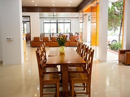 Hoa Binh Tam Dao Hotel