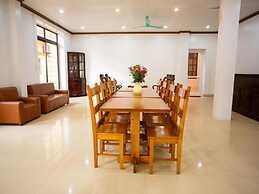 Hoa Binh Tam Dao Hotel