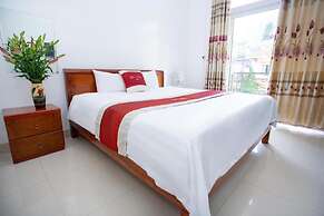 Hoa Binh Tam Dao Hotel