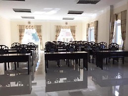 Hoa Binh Tam Dao Hotel