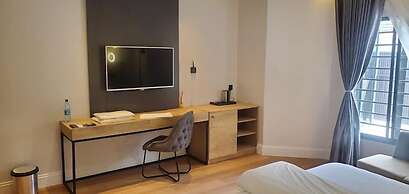 D'Stolz Villa and Hospitality