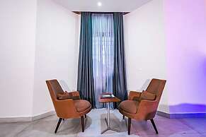 D'Stolz Villa and Hospitality