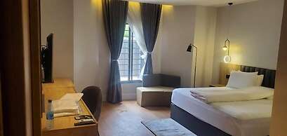 D'Stolz Villa and Hospitality