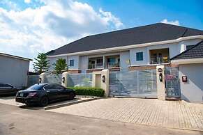 D'Stolz Villa and Hospitality