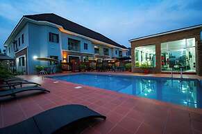 D'Stolz Villa and Hospitality