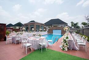 D'Stolz Villa and Hospitality