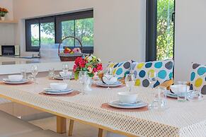 Alhambra Pool Villas & Pool Access Rooms