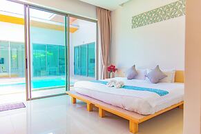 Alhambra Pool Villas & Pool Access Rooms
