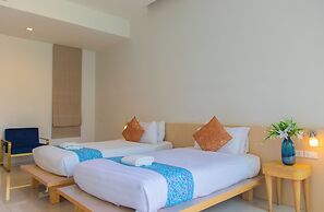 Alhambra Pool Villas & Pool Access Rooms