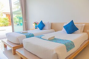 Alhambra Pool Villas & Pool Access Rooms