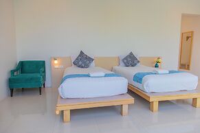 Alhambra Pool Villas & Pool Access Rooms