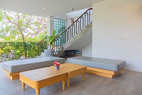 Alhambra Pool Villas & Pool Access Rooms