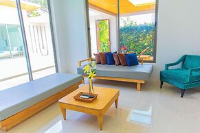 Alhambra Pool Villas & Pool Access Rooms