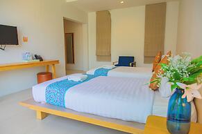 Alhambra Pool Villas & Pool Access Rooms