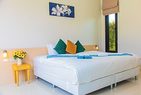 Alhambra Pool Villas & Pool Access Rooms