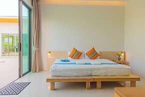 Alhambra Pool Villas & Pool Access Rooms