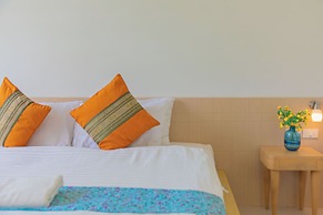 Alhambra Pool Villas & Pool Access Rooms