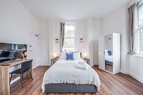 Camberwell High Spec 6-Studio Unit Block