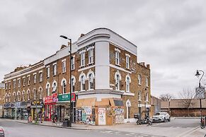 Camberwell High Spec 6-Studio Unit Block