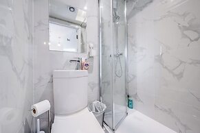 Camberwell High Spec 6-Studio Unit Block