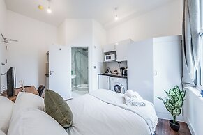 Camberwell High Spec 6-Studio Unit Block