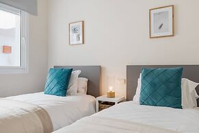 Scenic Apartment in Alcazaba Lagoon Ref M55