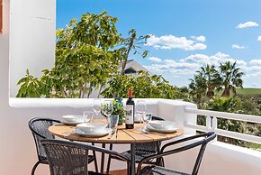 Scenic Apartment in Alcazaba Lagoon Ref M55