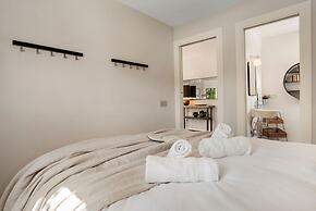 Relaxing Hideaway in Nueva Andaluc a Ref M57