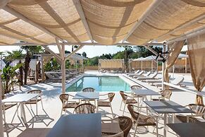 Linari Sea & Suites